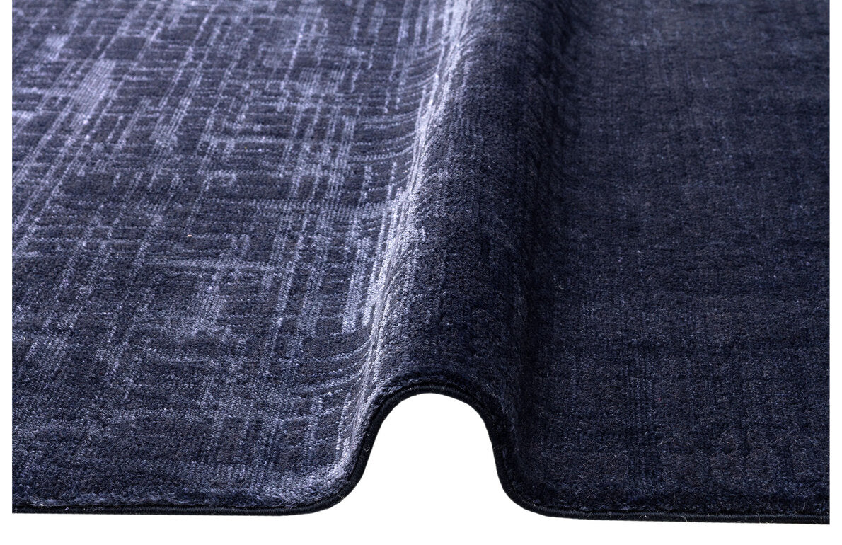 MJ 02 D.NAVY - MAJESTY -Desenli El Emeği ile Özel Tezgahlarda Üretilen Yün Viskon Uşak Halısı